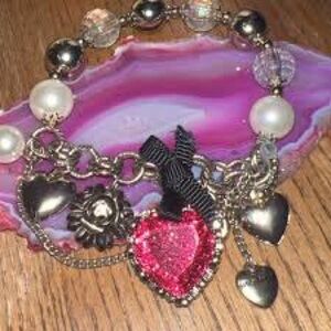 Betsey Johnson Gold Pearl Charm Bracelet with Red Heart Pendant Y2K